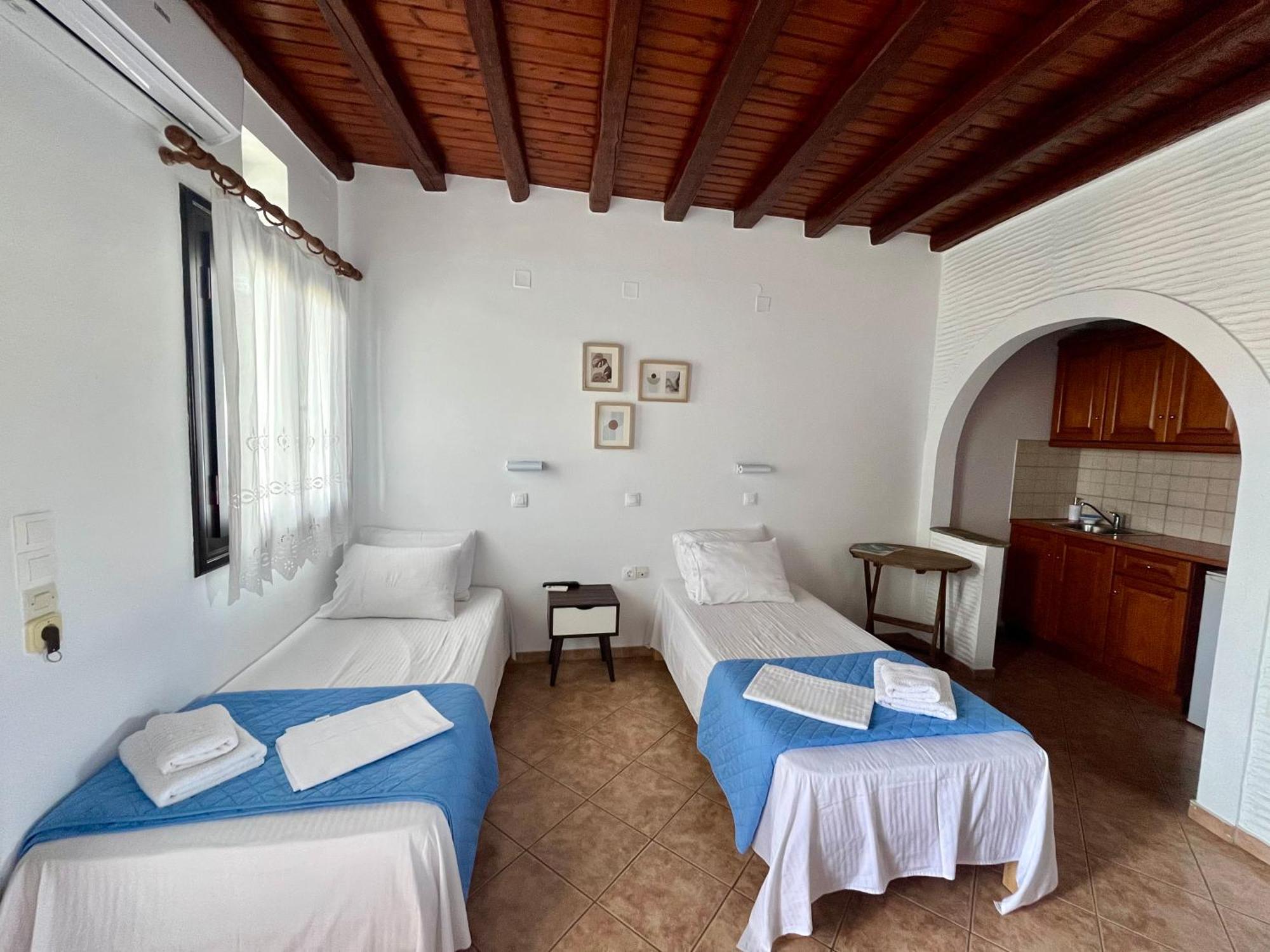 Spitalia Rooms Tinos Exterior photo