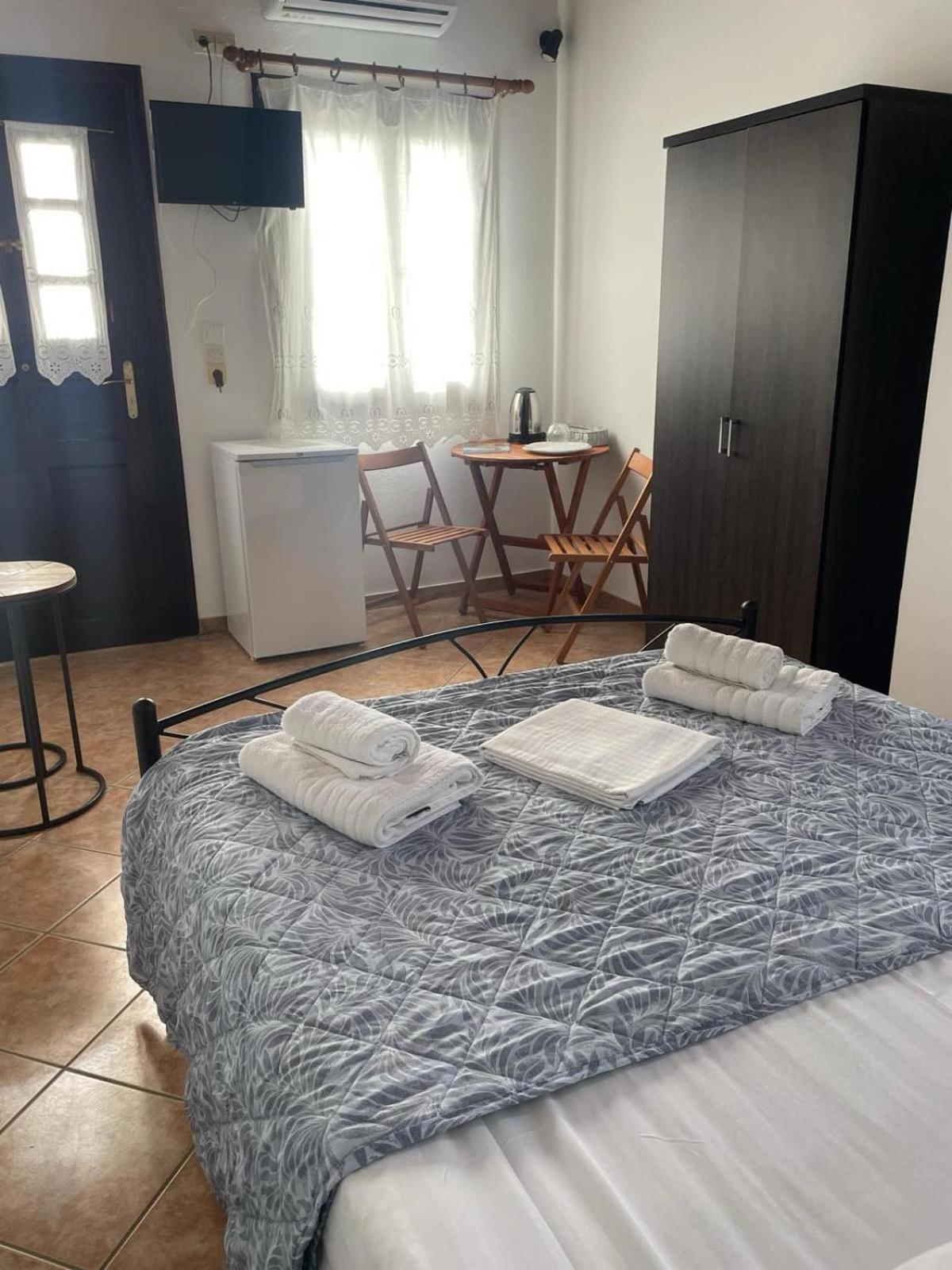 Spitalia Rooms Tinos Exterior photo